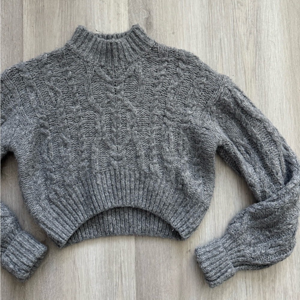 Forever 21 Cropped Sweater